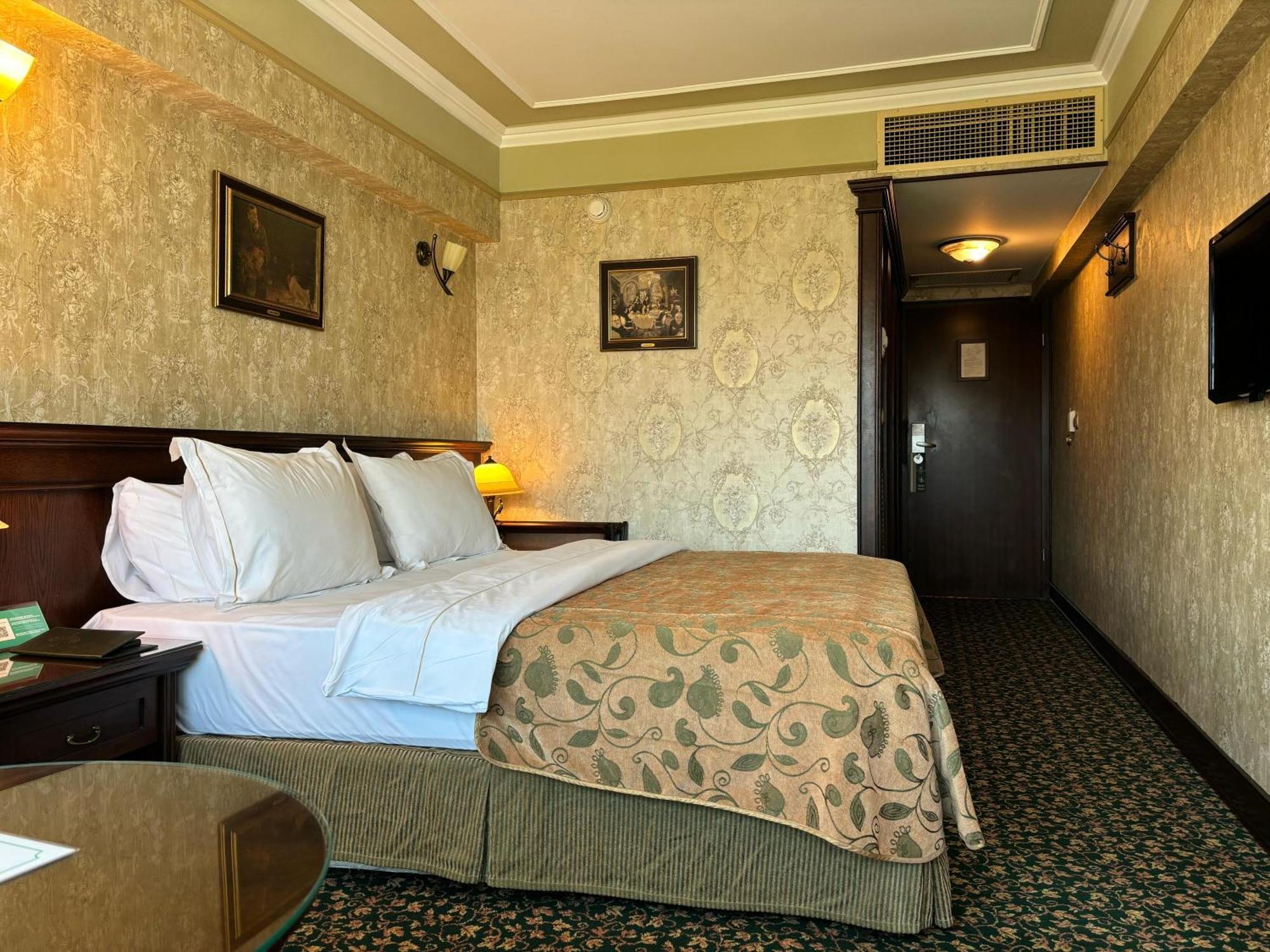Germir Palas Hotel - Special Class Istanboel Buitenkant foto