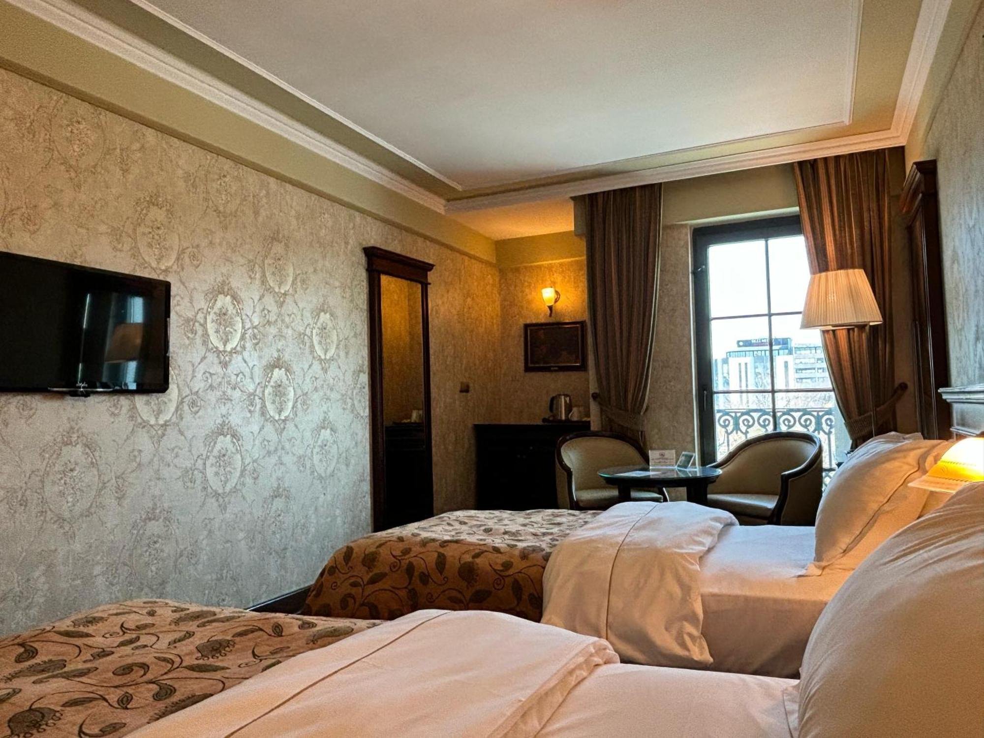 Germir Palas Hotel - Special Class Istanboel Buitenkant foto