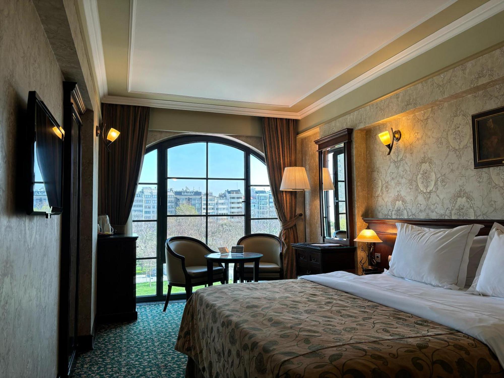 Germir Palas Hotel - Special Class Istanboel Buitenkant foto