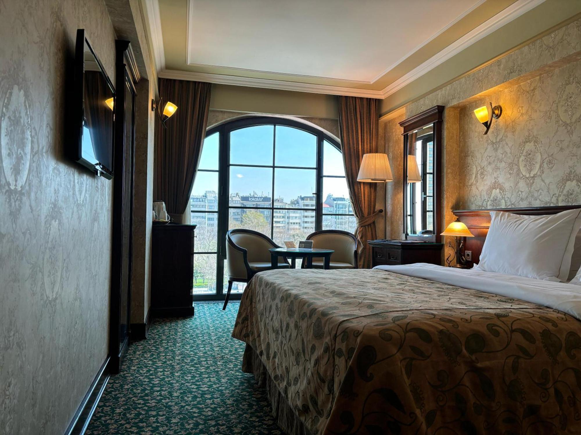 Germir Palas Hotel - Special Class Istanboel Buitenkant foto