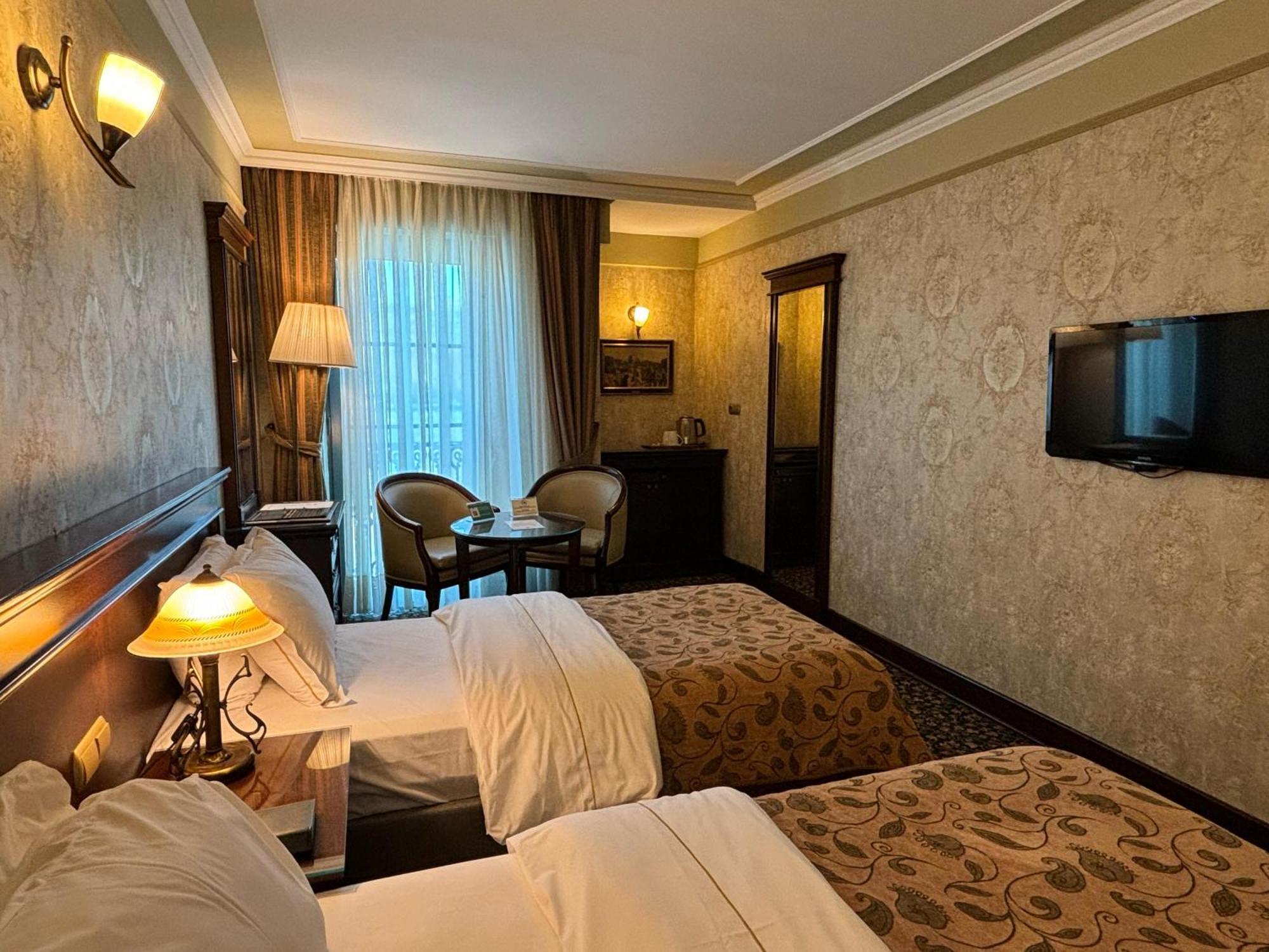 Germir Palas Hotel - Special Class Istanboel Buitenkant foto