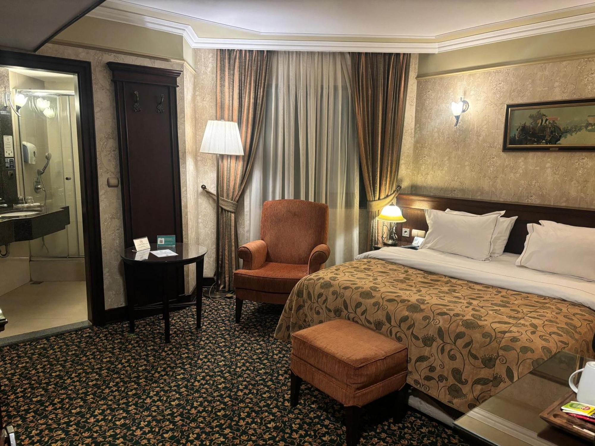 Germir Palas Hotel - Special Class Istanboel Buitenkant foto