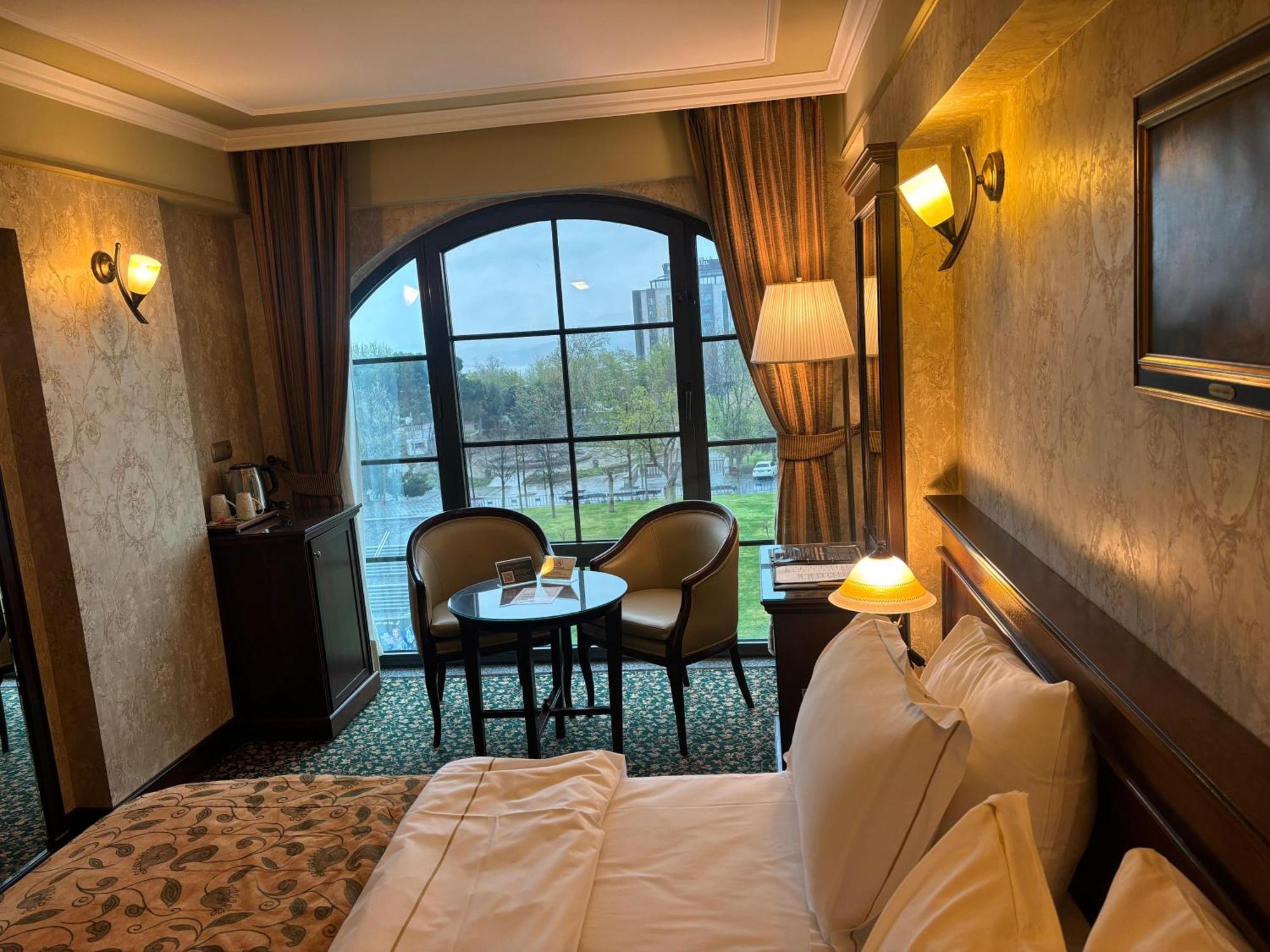 Germir Palas Hotel - Special Class Istanboel Buitenkant foto