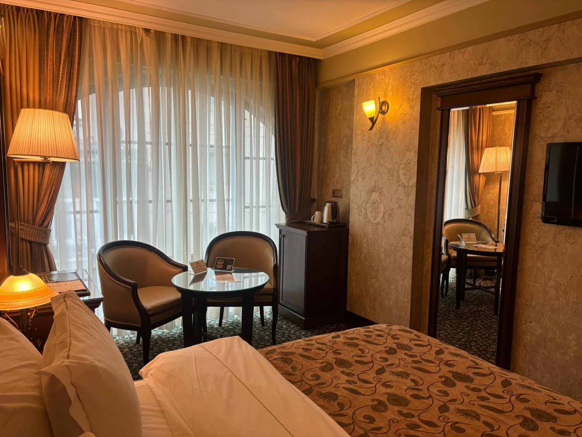 Germir Palas Hotel - Special Class Istanboel Buitenkant foto
