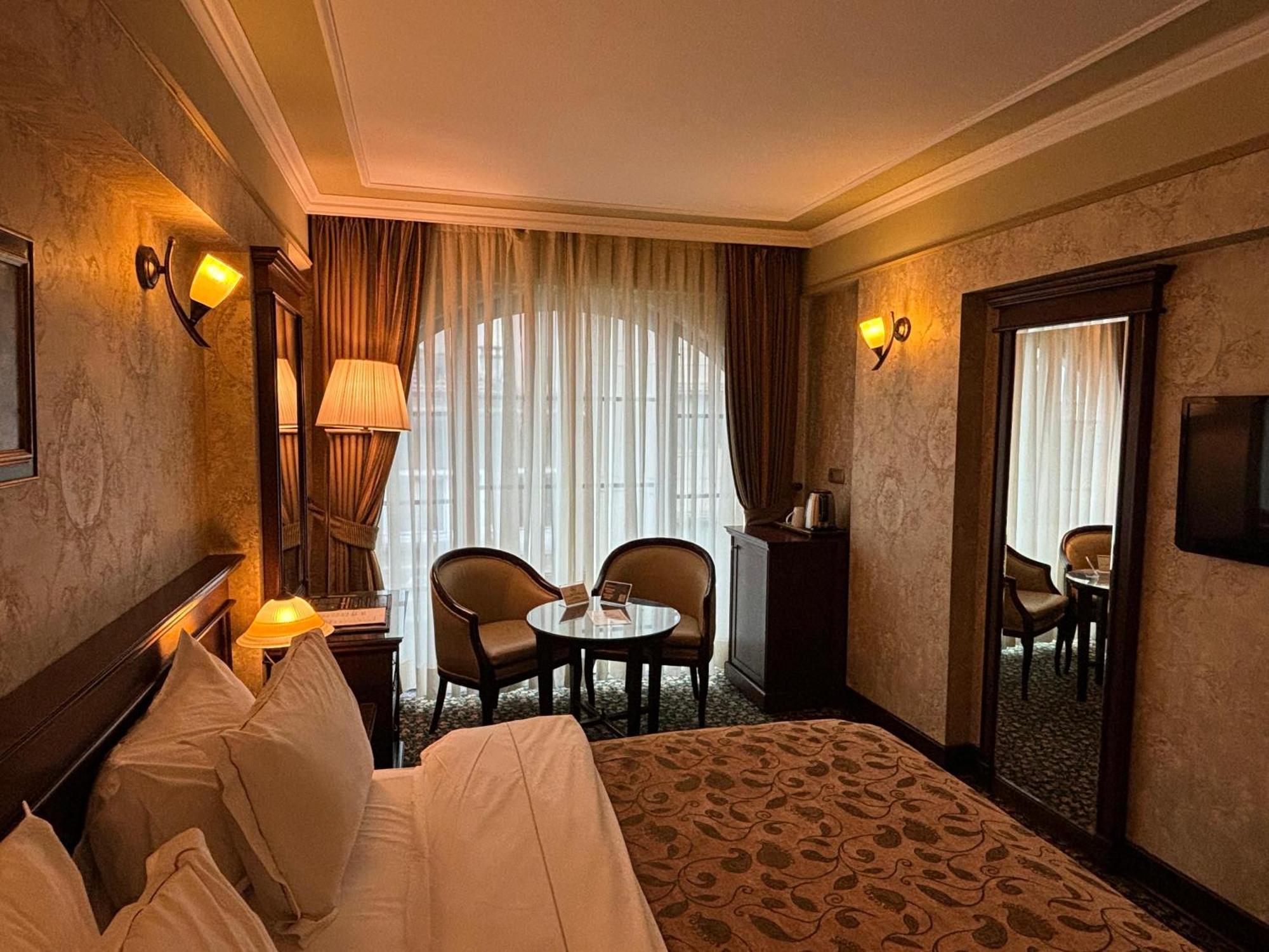 Germir Palas Hotel - Special Class Istanboel Buitenkant foto