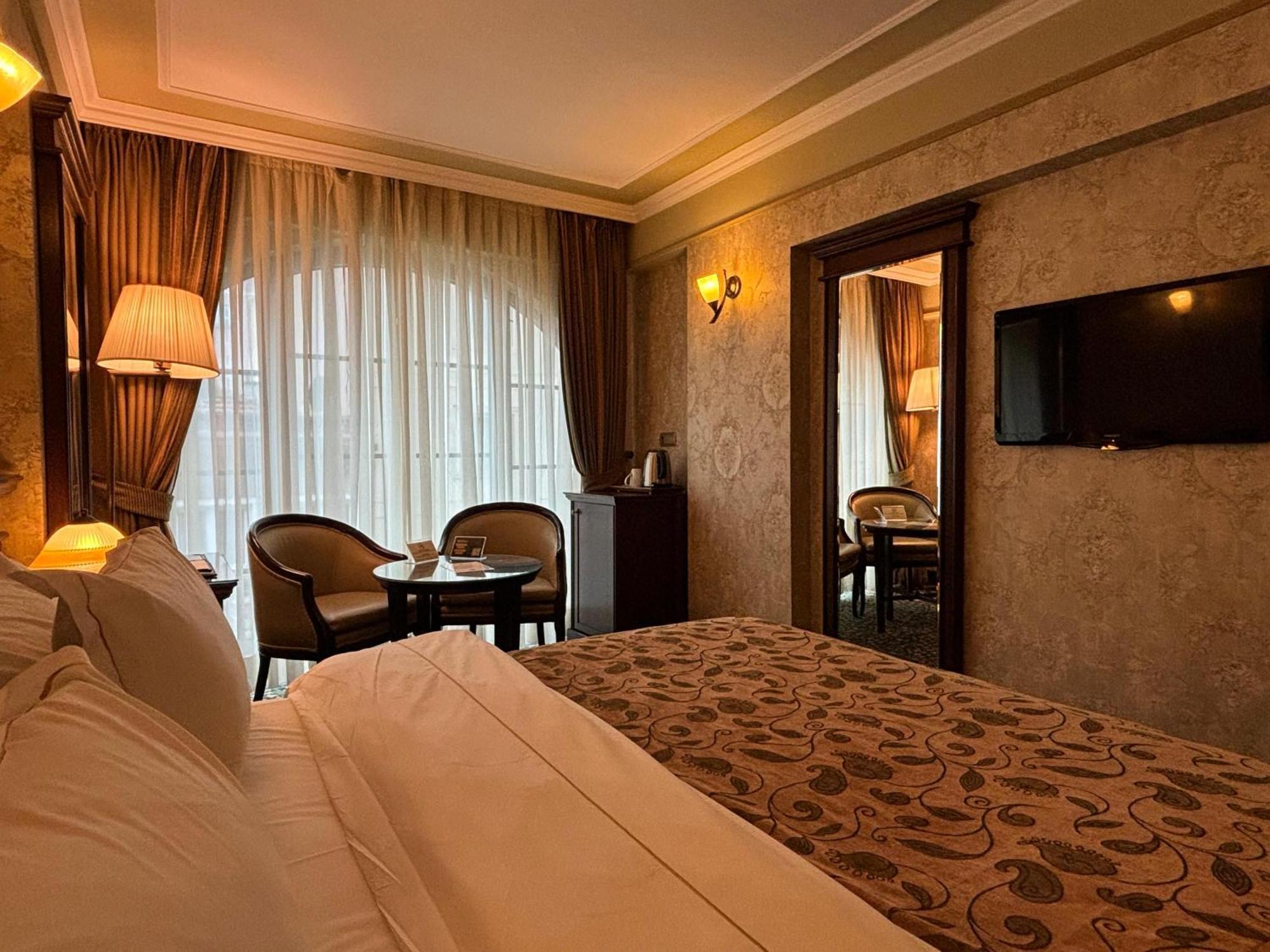 Germir Palas Hotel - Special Class Istanboel Buitenkant foto